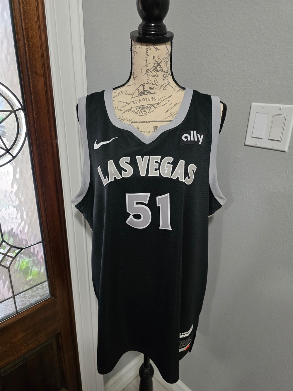 NWT Nike Las Vegas Aces Sydney Colson #51 WNBA Jersey L 48